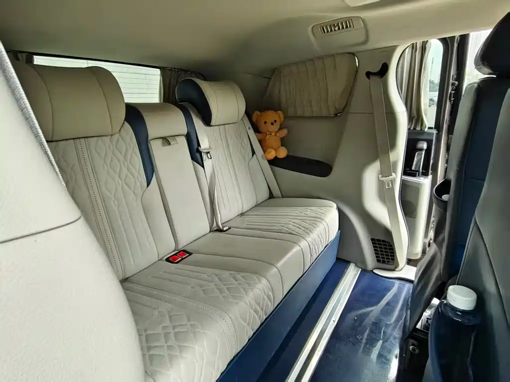 Buick GL8 — миниатюра 7