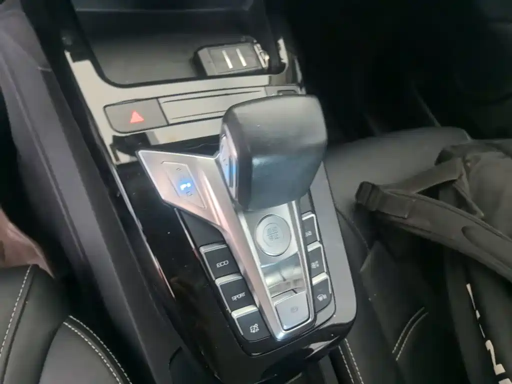 BYD Yuan EV — миниатюра 14