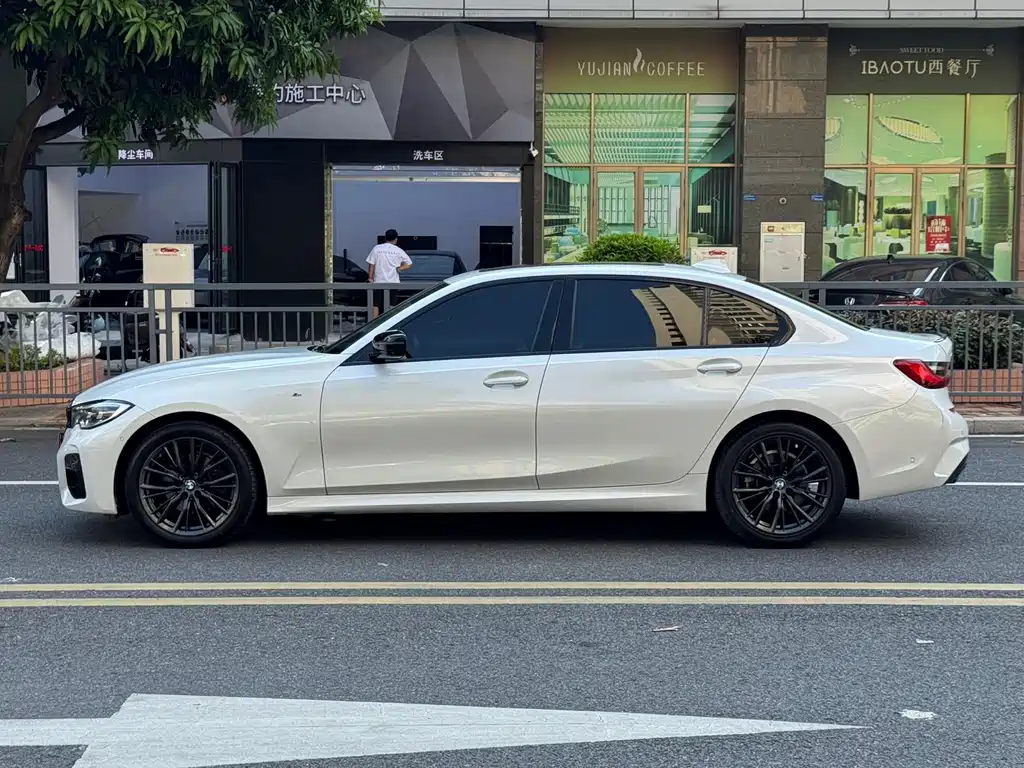 BMW 3 Series — миниатюра 26