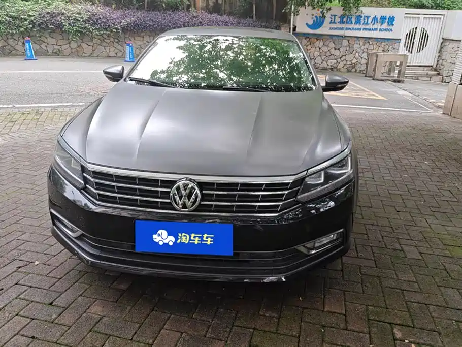Volkswagen Passat 2017 330TSI DSG