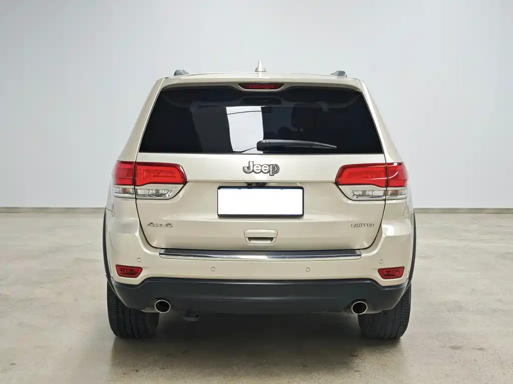 Jeep Grand Cherokee (Import) — миниатюра 5