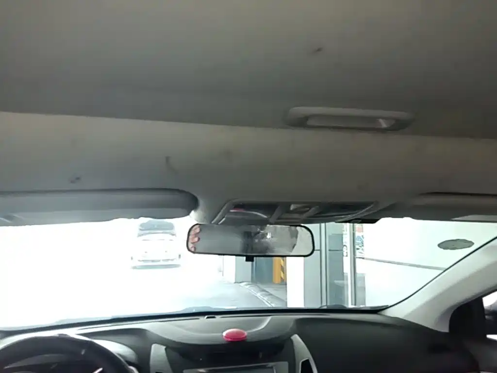 Hyundai Elantra Langdong — миниатюра 23