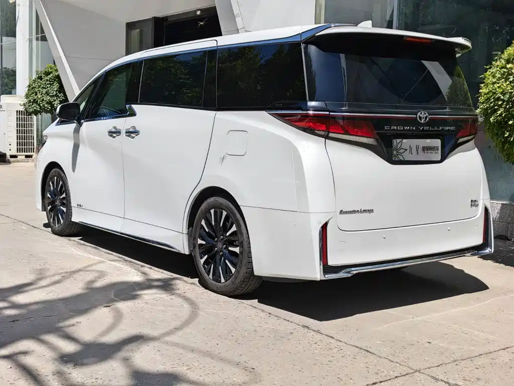 Toyota Vellfire — миниатюра 3