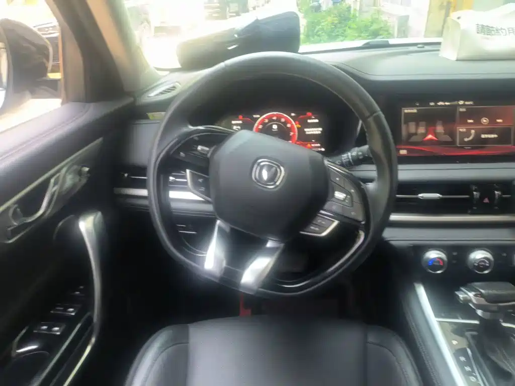 Changan CS95 — миниатюра 3