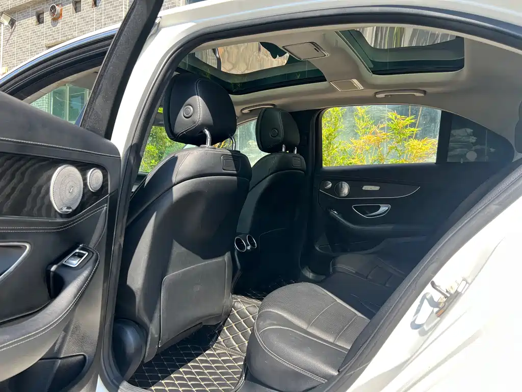 Mercedes-Benz C-Class — миниатюра 18