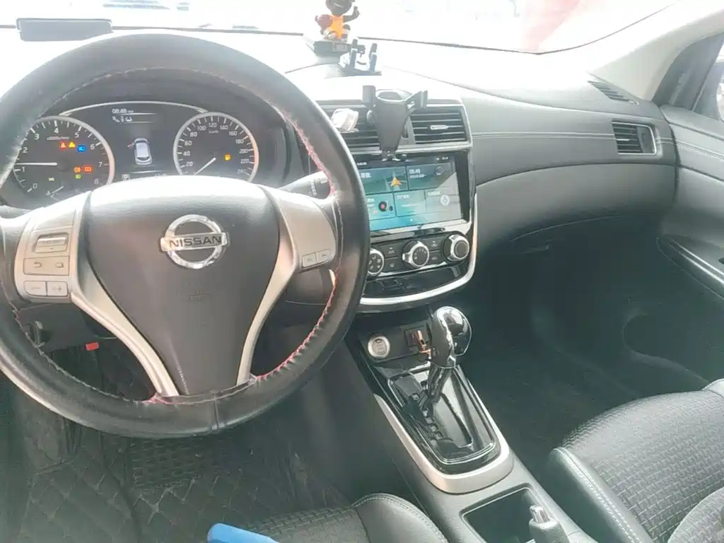 Nissan Tiida — миниатюра 10