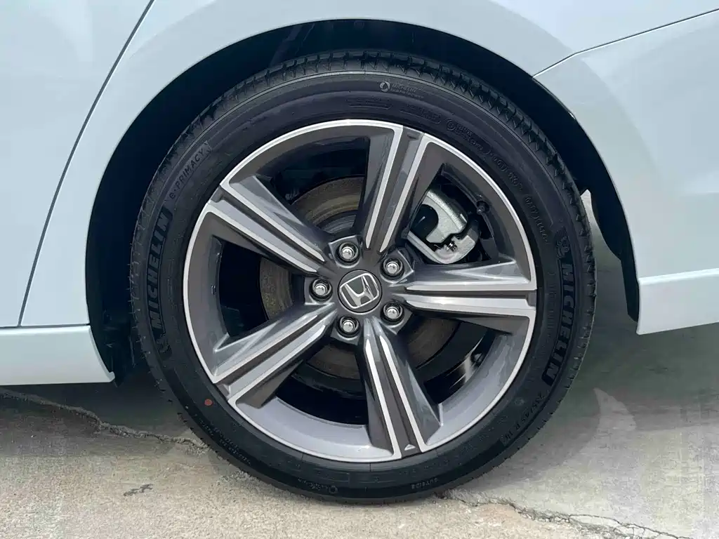 Honda Inspire PHEV — миниатюра 5