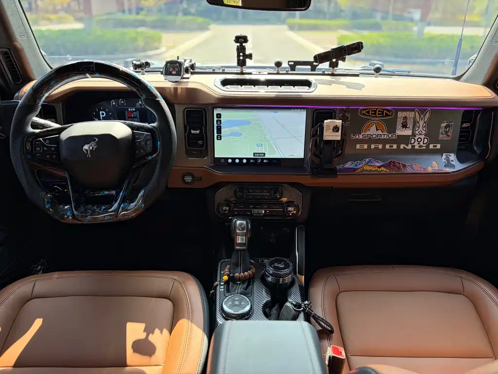 Ford Bronco — миниатюра 19