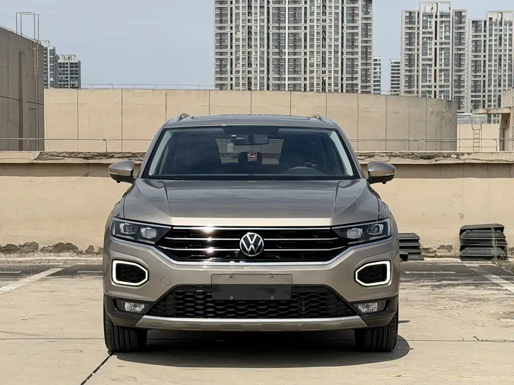 Volkswagen T-Roc — миниатюра 2