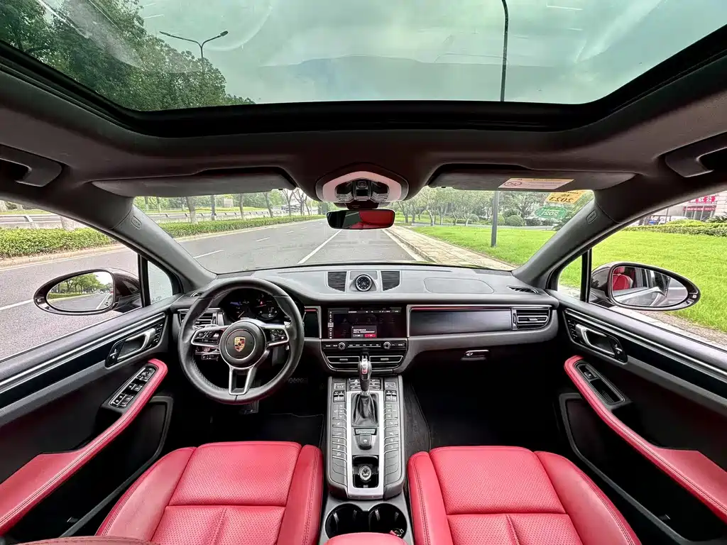 Porsche Macan — миниатюра 8