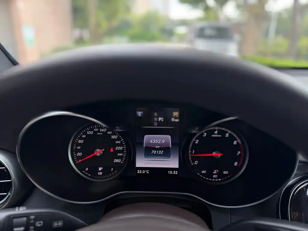 Mercedes-Benz GLC — миниатюра 9