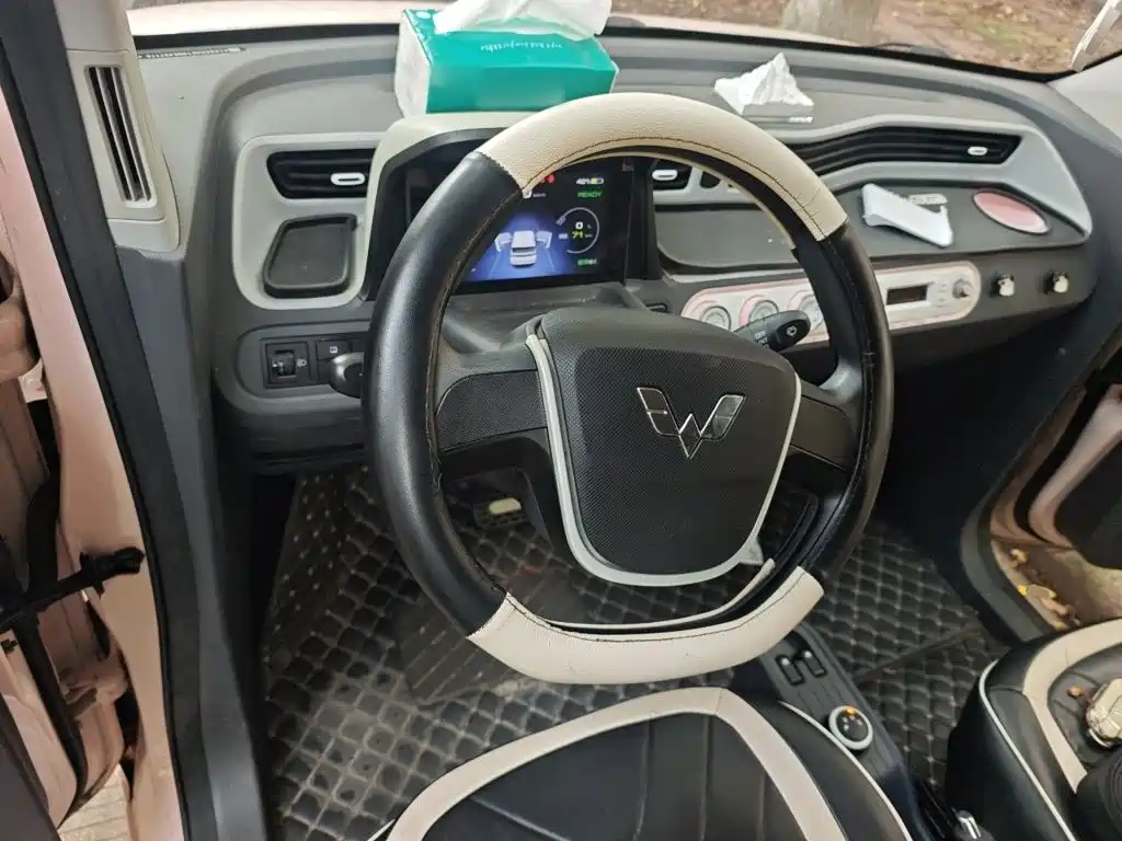 Wuling MINIEV — миниатюра 3