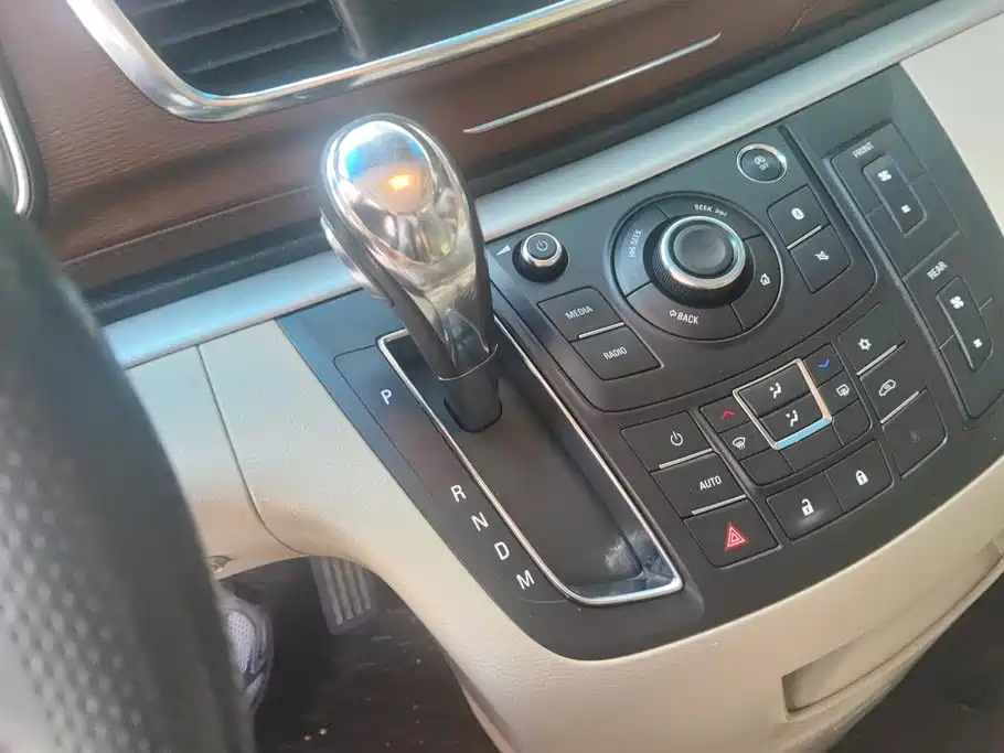 Buick GL8 — миниатюра 16
