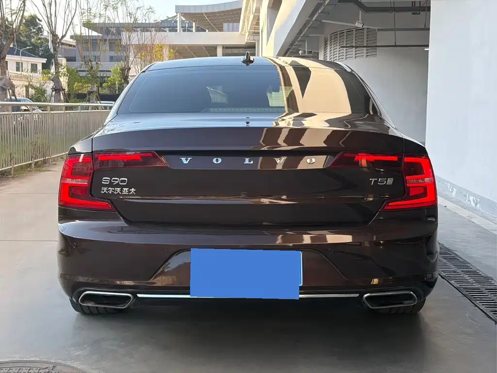 Volvo S90 — миниатюра 4