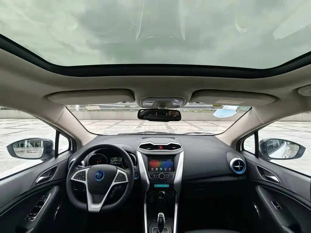 BYD Yuan EV — миниатюра 8