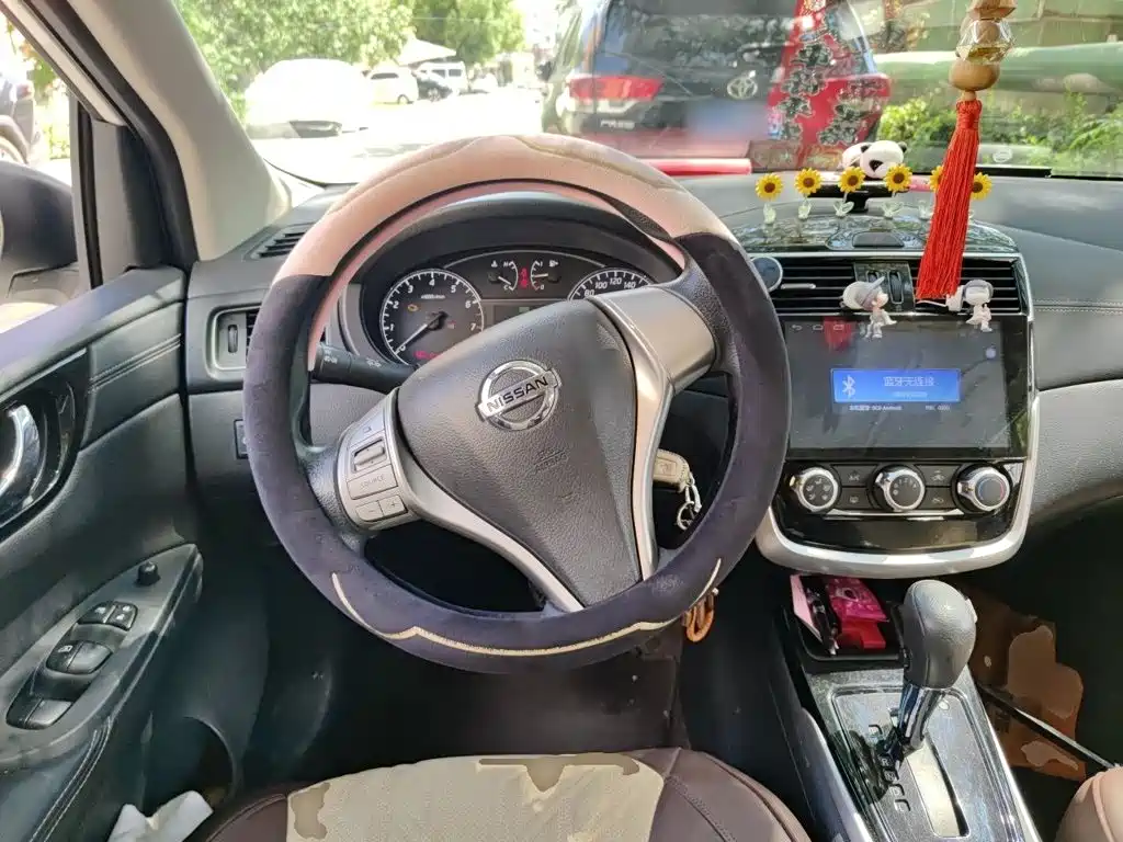 Nissan Tiida — миниатюра 3