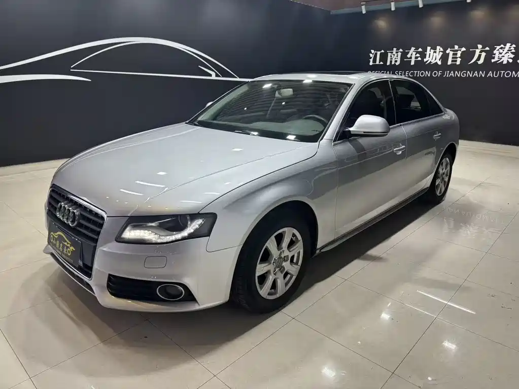 Audi A4L 2011