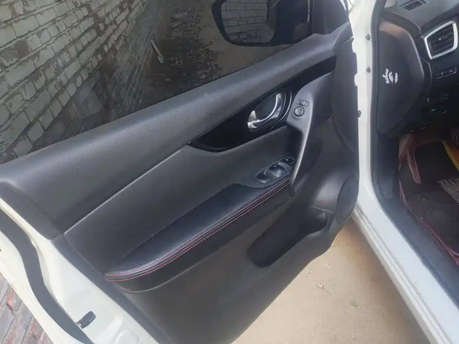 Nissan Qashqai — миниатюра 7