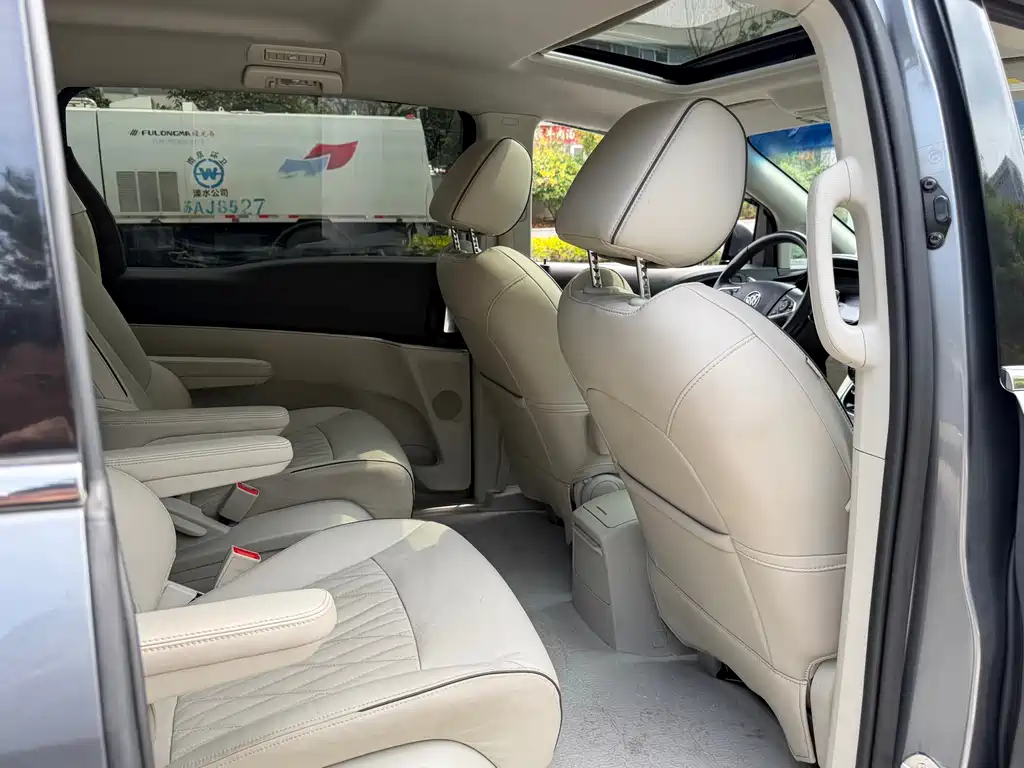 Buick GL8 — миниатюра 11
