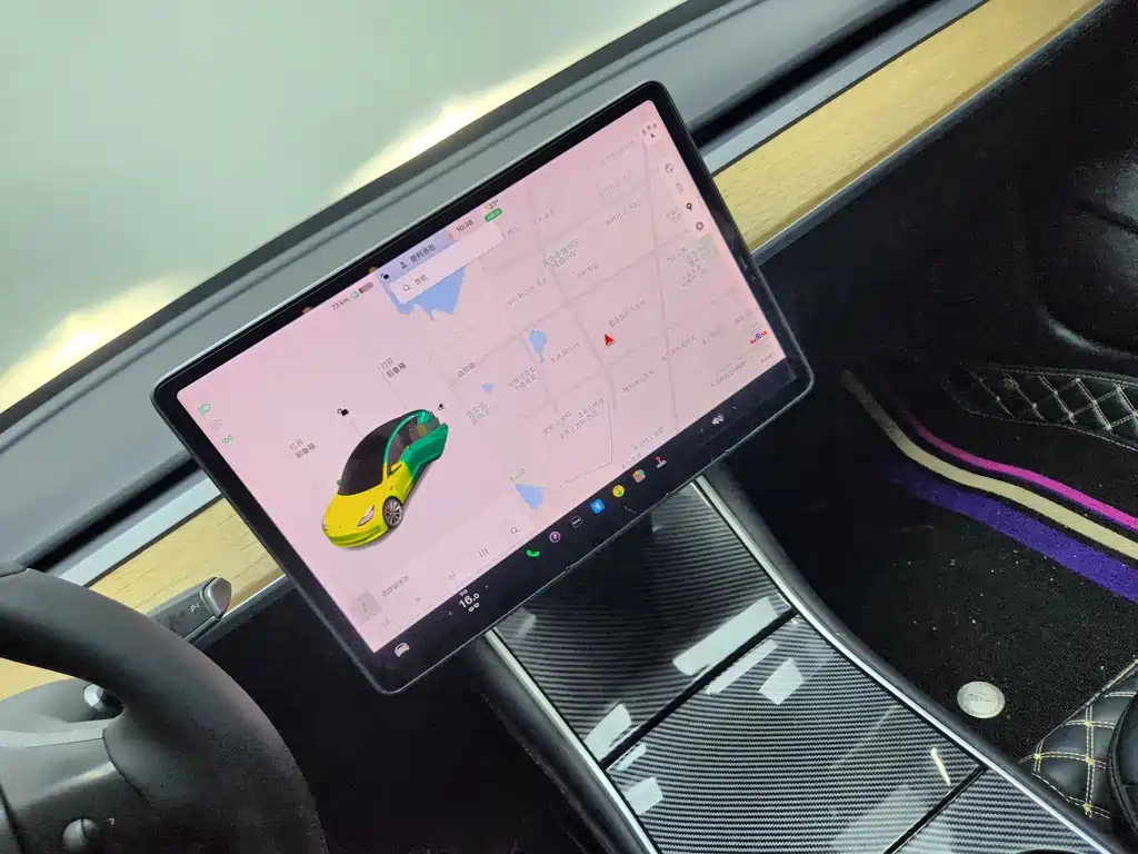 Tesla Model 3 — миниатюра 8