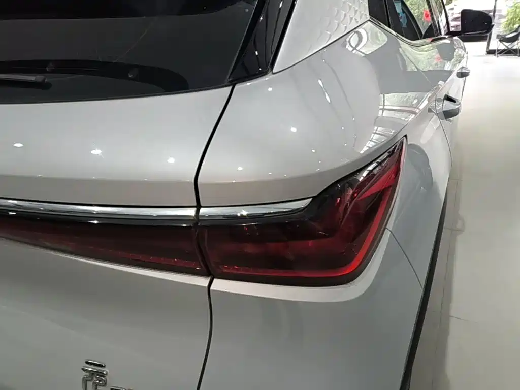 BYD Yuan Plus — миниатюра 8
