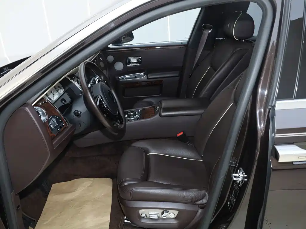 Rolls-Royce Ghost — миниатюра 9