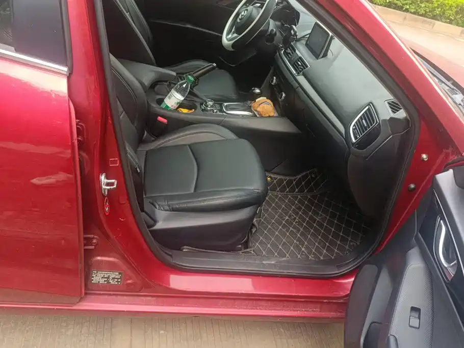 Mazda 3 Axela — миниатюра 8