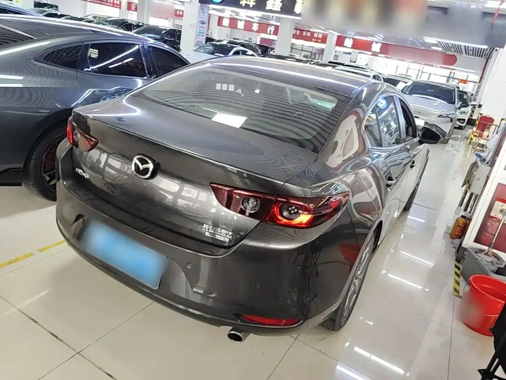 Mazda 3 Axela — миниатюра 7
