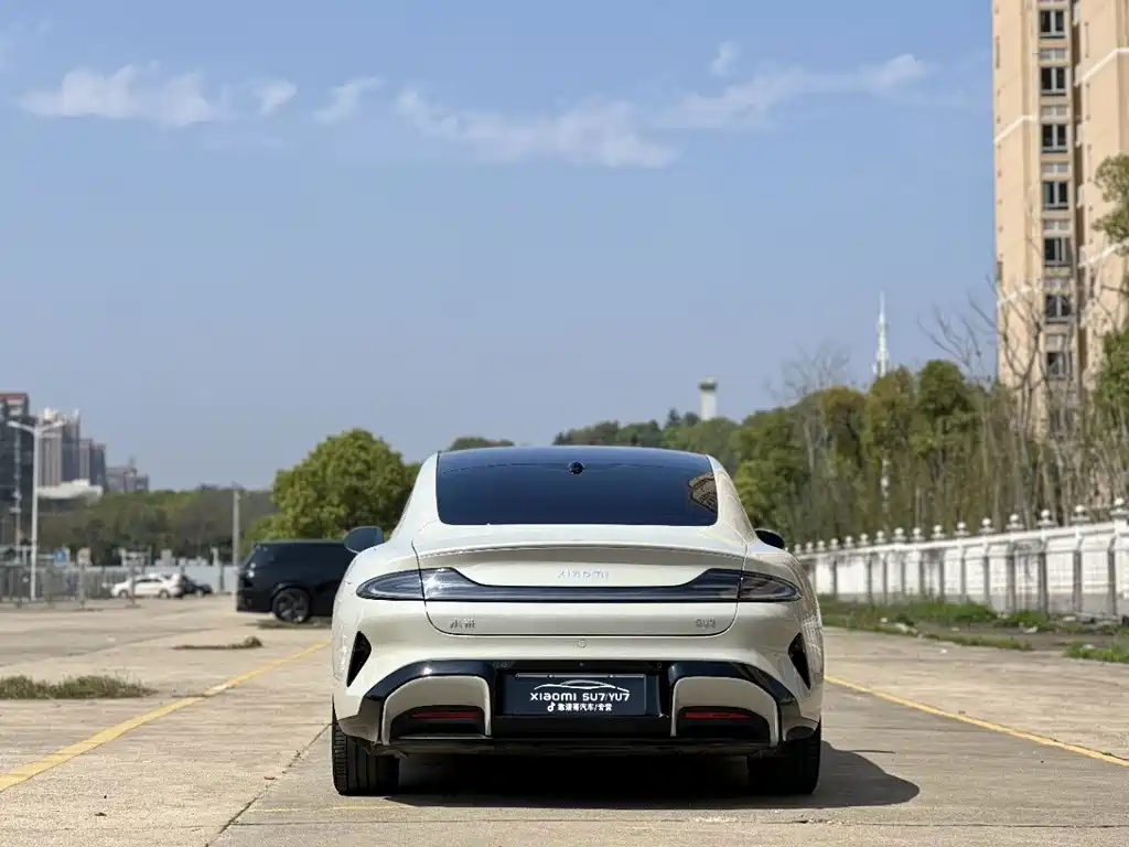 Xiaomi SU7 — миниатюра 8