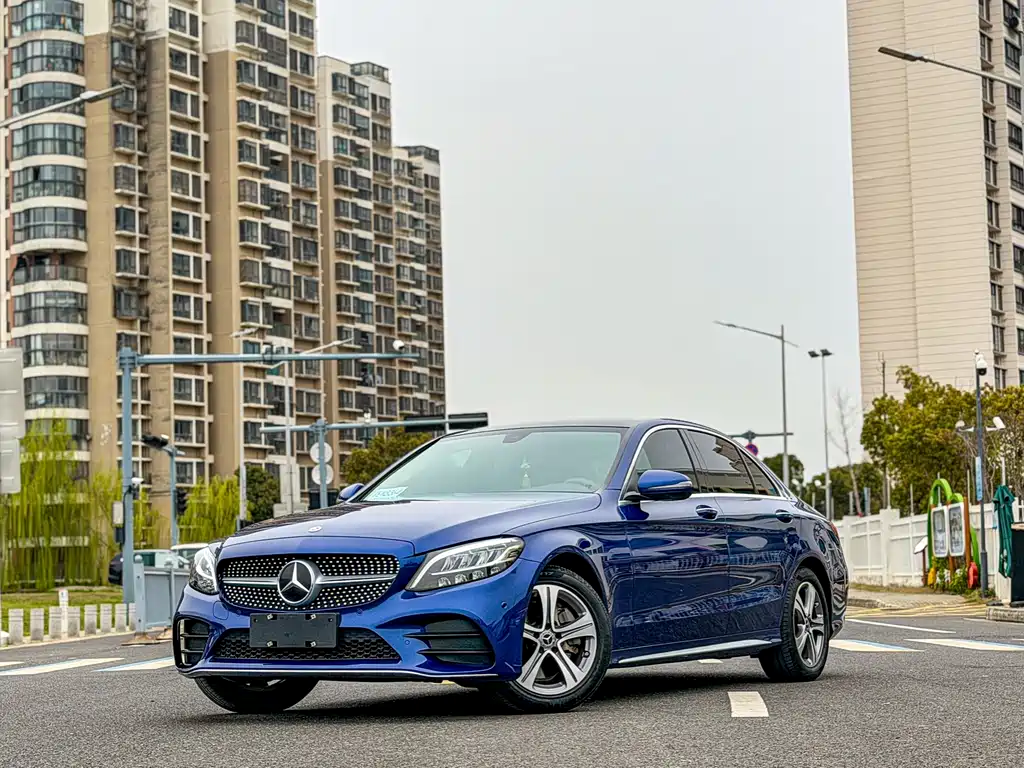 Mercedes-Benz C-Class 2021