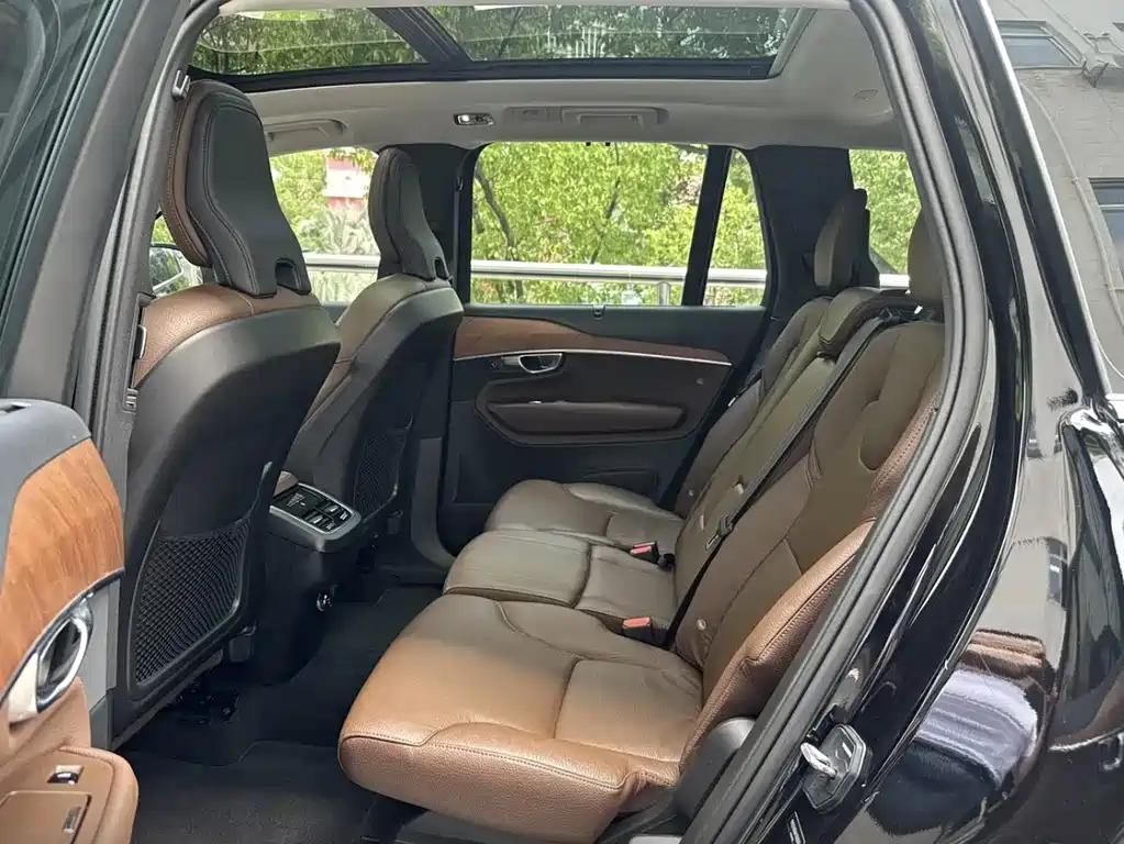 Volvo XC90 — миниатюра 7