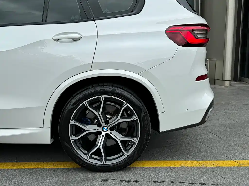 BMW X5 2019 xDrive40i Premium M Sport