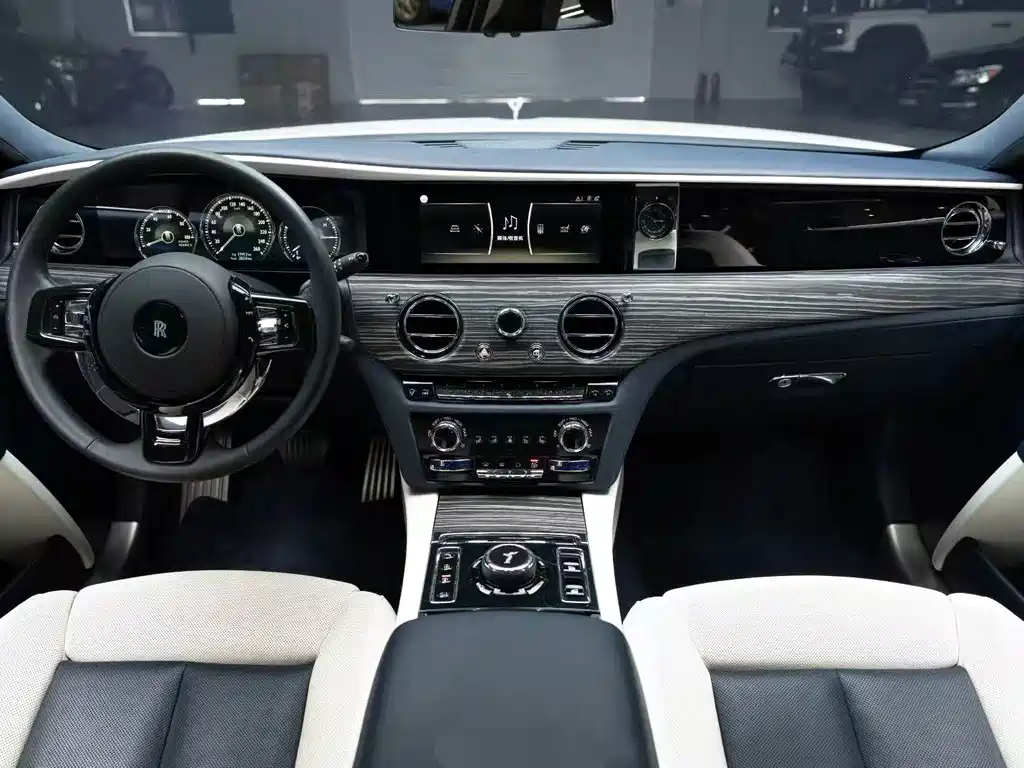 Rolls-Royce Ghost — миниатюра 5