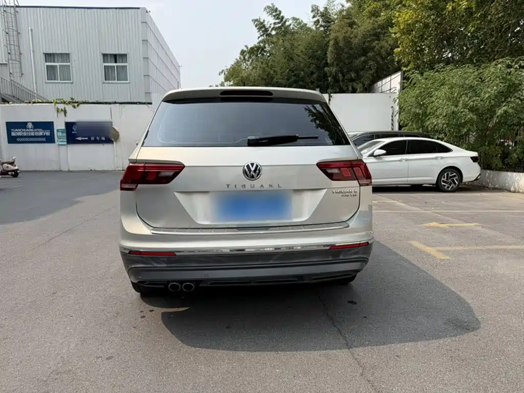 Volkswagen Tiguan L — миниатюра 6