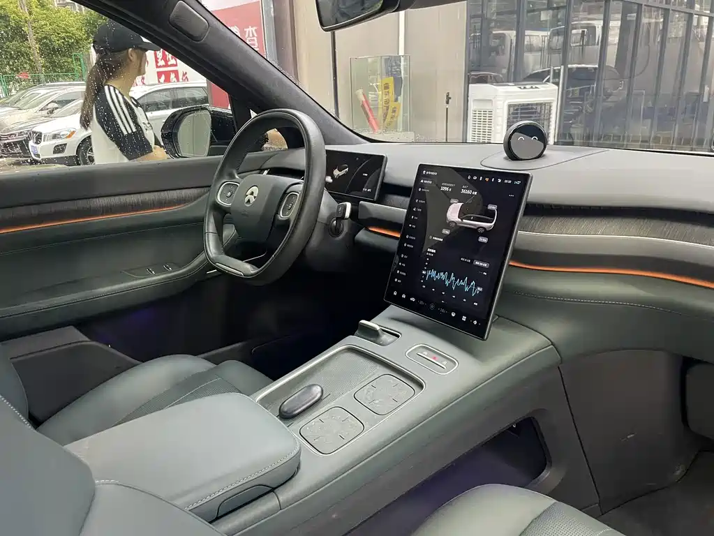 NIO ES8 — миниатюра 16