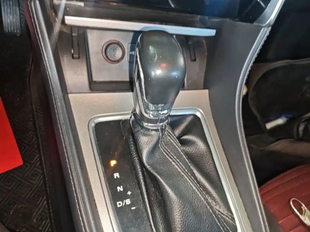 MG MG6 — миниатюра 14