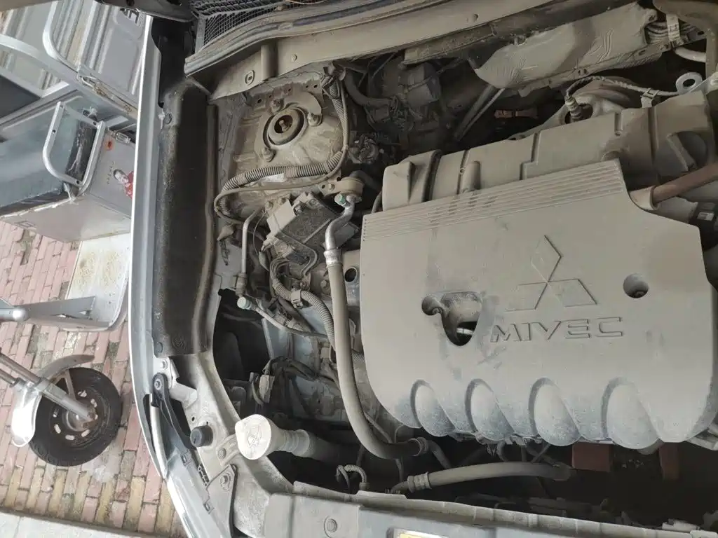 Mitsubishi Outlander — миниатюра 21