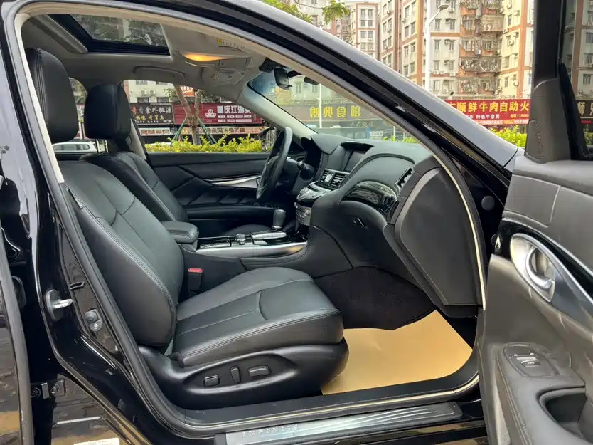 Infiniti Q70 — миниатюра 13