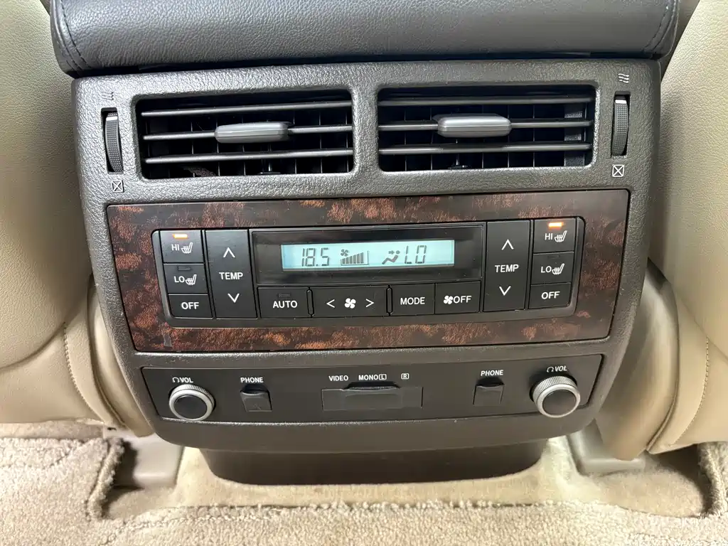 Toyota Land Cruiser — миниатюра 10