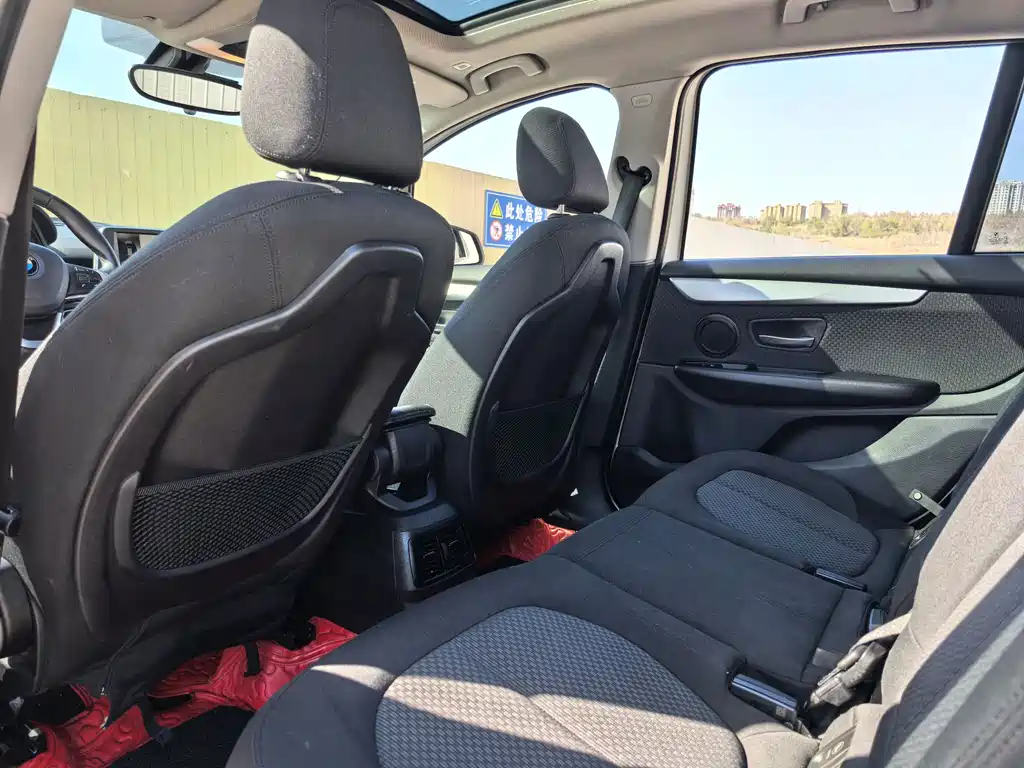 BMW 2 SERIES MULTIFUNCTIONAL STATION WAGON