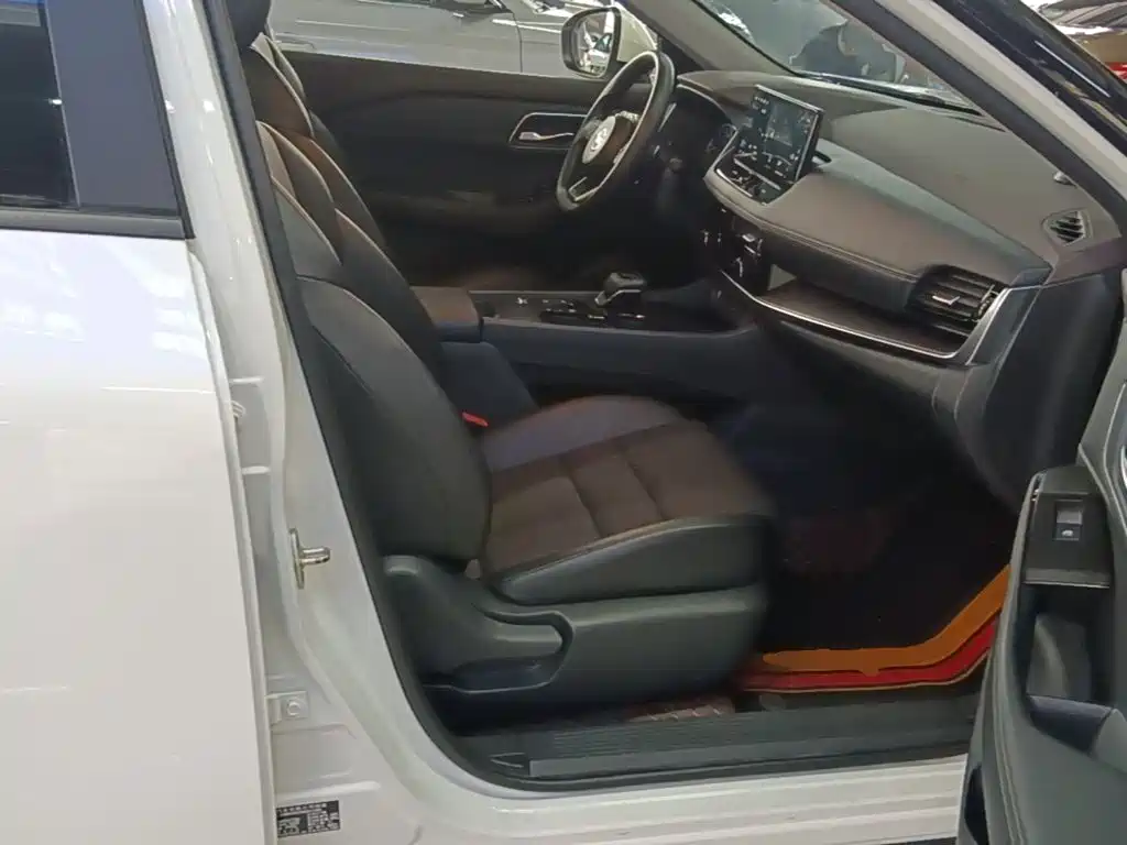 Nissan X-Trail — миниатюра 25