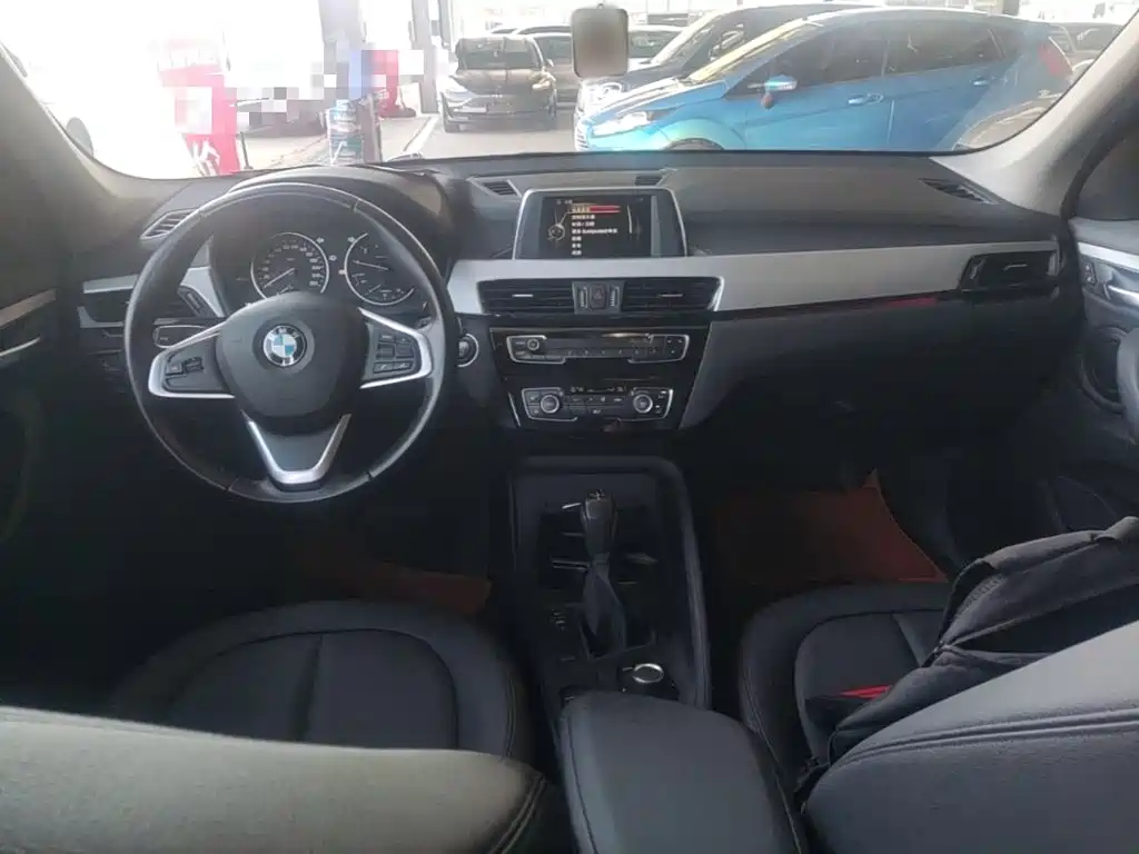 BMW X1 — миниатюра 10
