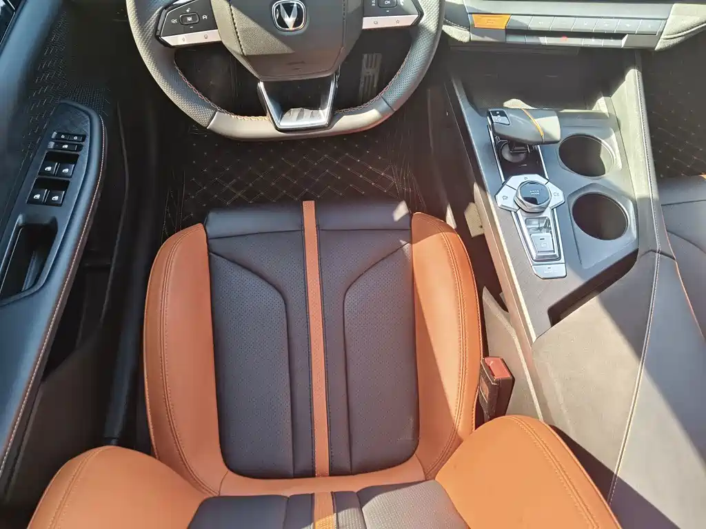 Changan UNI-V — миниатюра 5