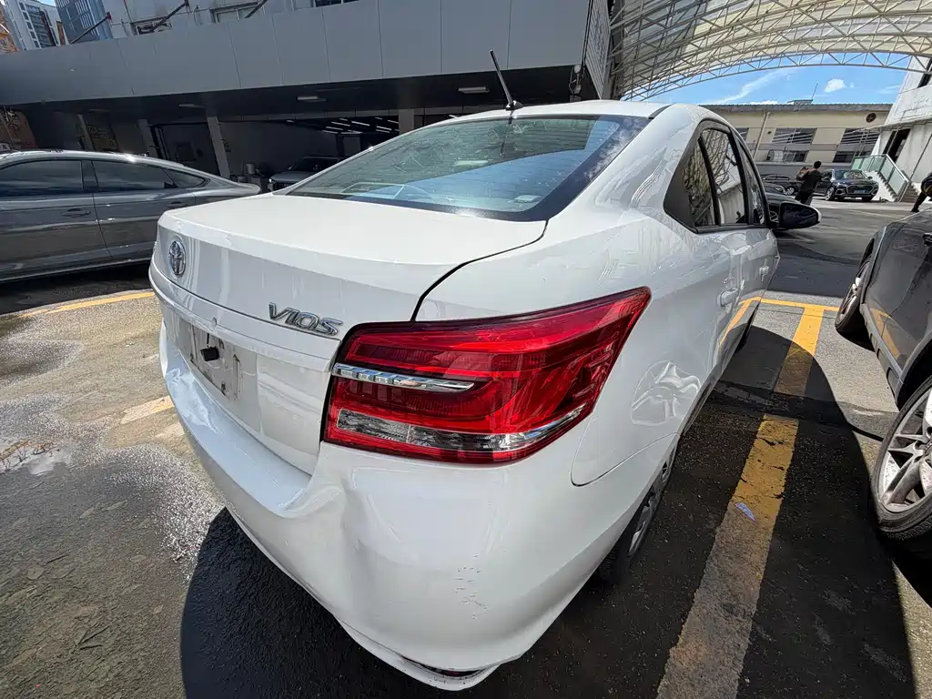 Toyota Vios — миниатюра 7
