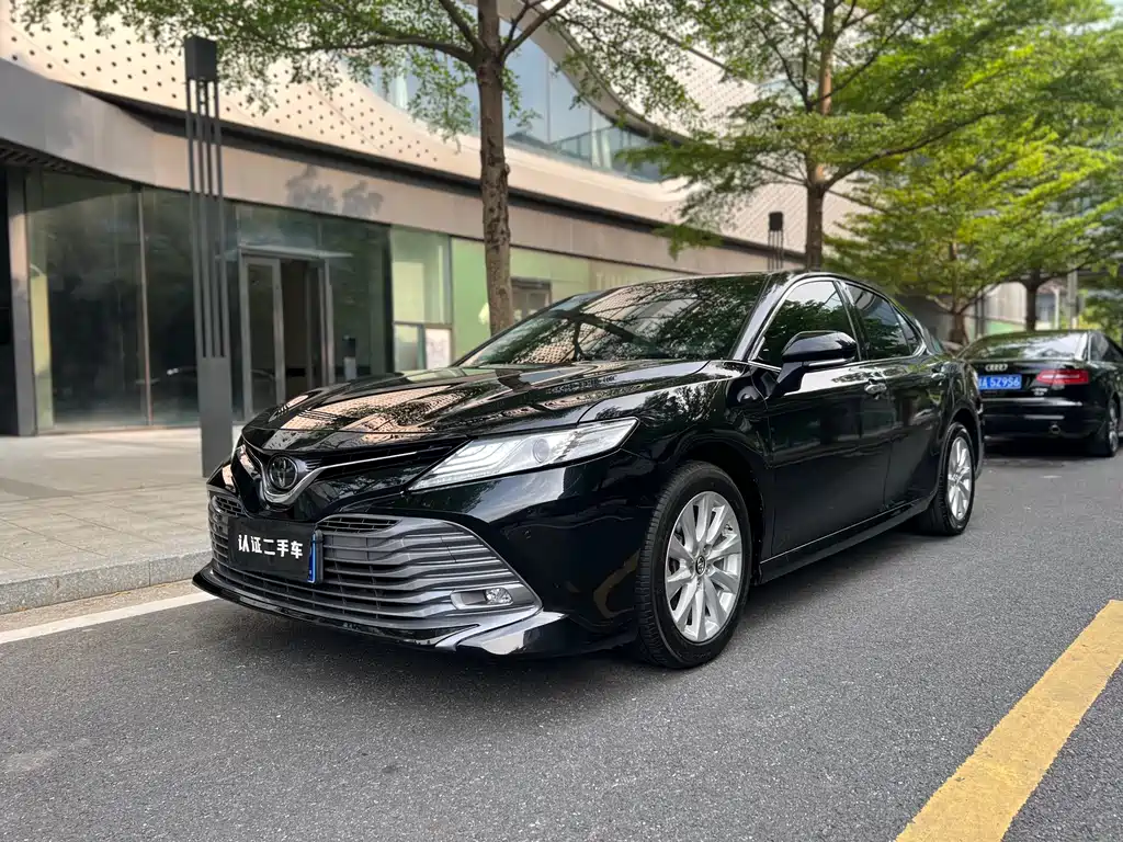 Toyota Camry 2019