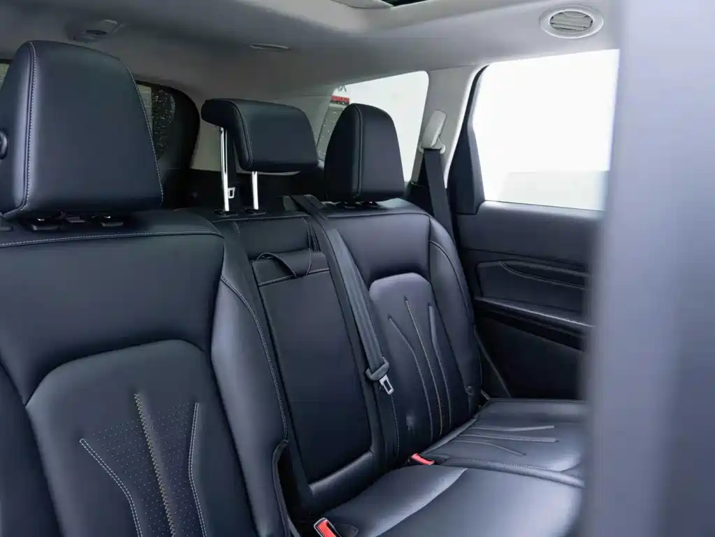 Ford Edge — миниатюра 6