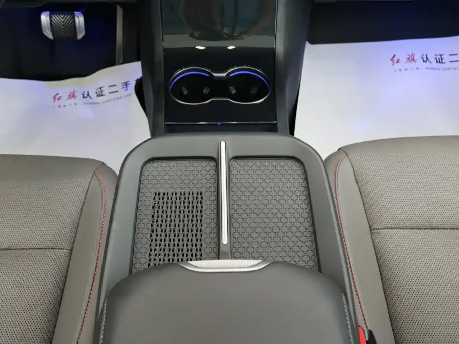 Hongqi Hongqi EH7 — миниатюра 8