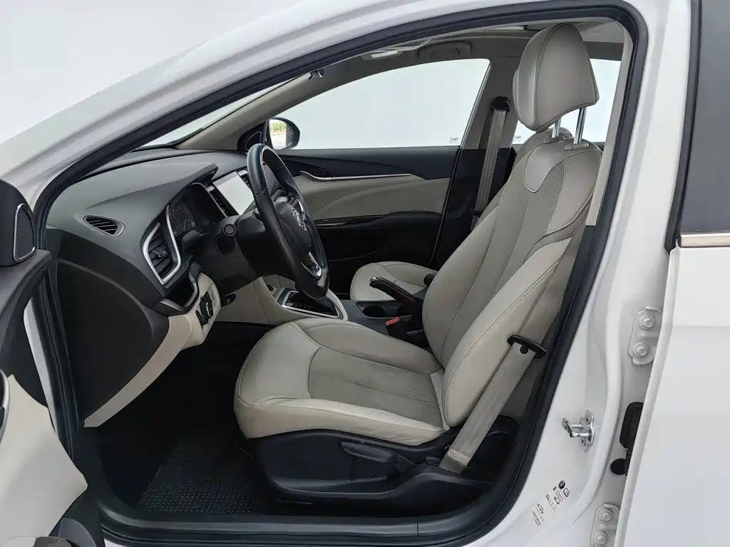 Buick Excelle — миниатюра 10