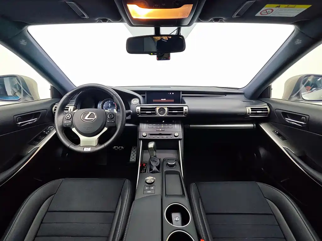 Lexus IS — миниатюра 11