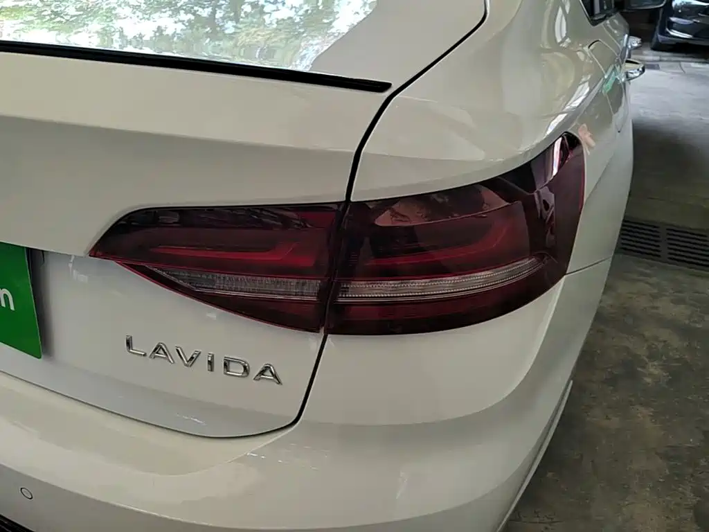Volkswagen Lavida — миниатюра 8
